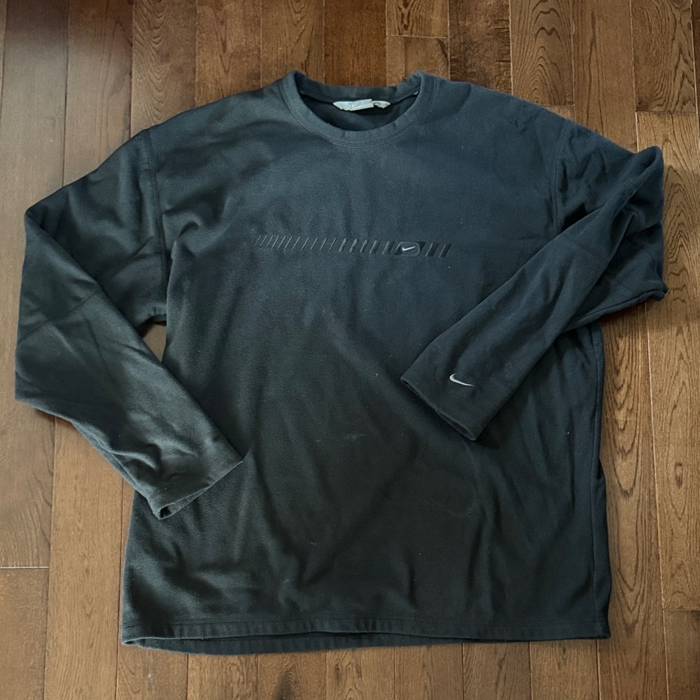 VINTAGE Nike Men's Black Sweatshirt